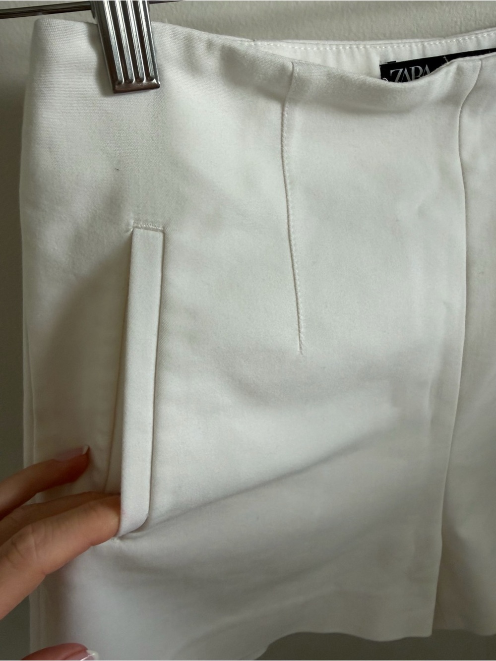 Zara White High-Waist Tailored Shorts - Picture 3 of 8